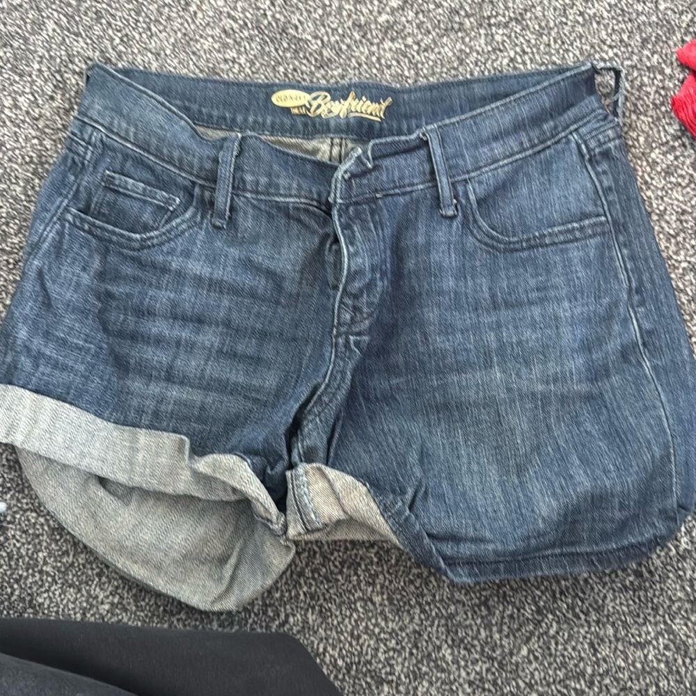 Old navy Boyfriend Jean shorts size 2 darker denim